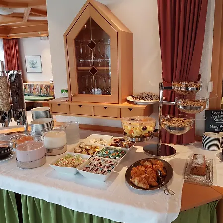 Foestlerhof 3*